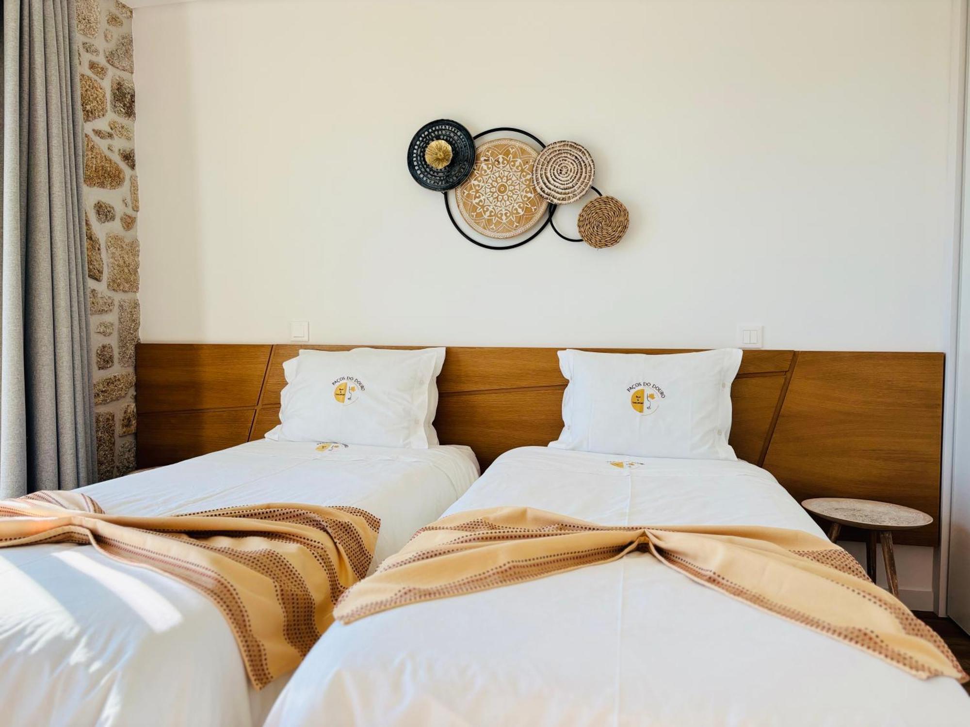 Pacos Do Douro, Chambre Privee Avec Piscine Romariz Extérieur photo