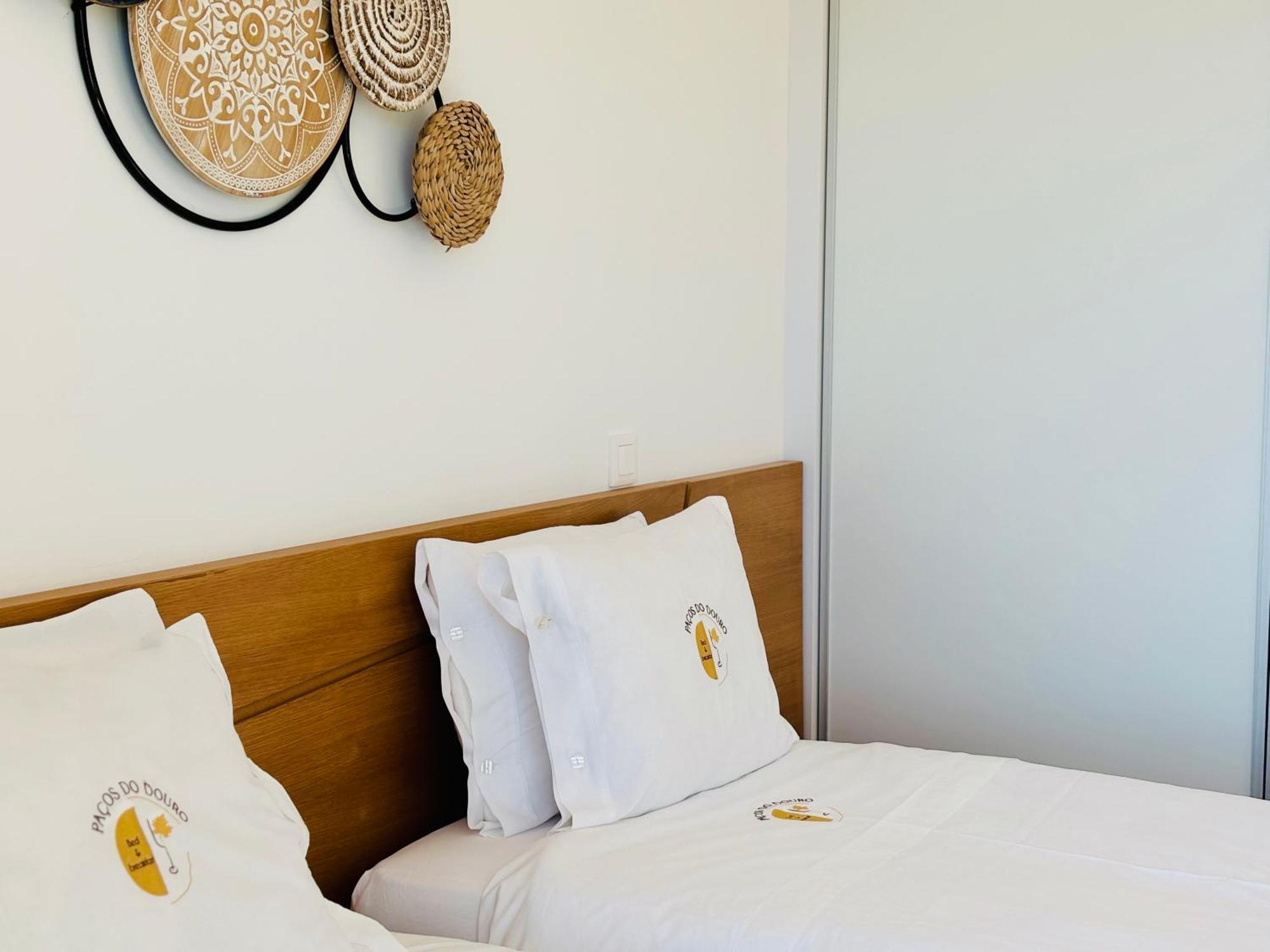 Pacos Do Douro, Chambre Privee Avec Piscine Romariz Extérieur photo